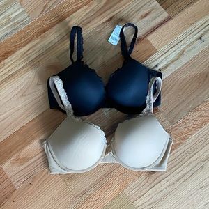 (2) Soma Embraceable Push Up bras
